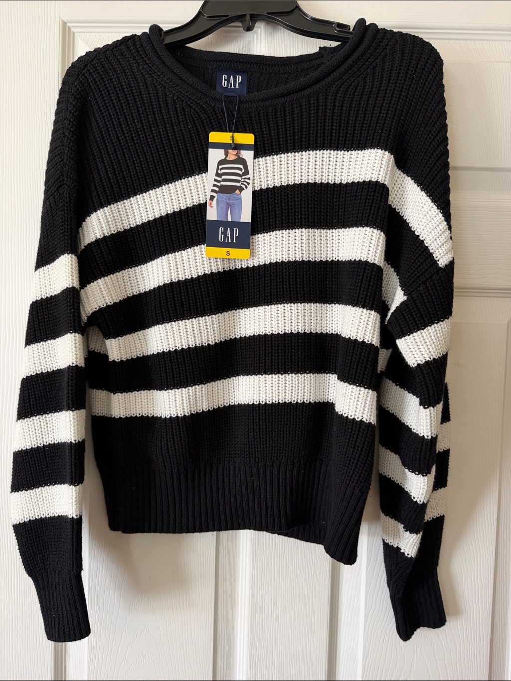 Gap Black And White Striped Crewneck Sweater